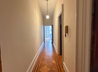 2035 Walnut St APT 2F, Philadelphia, PA 19103