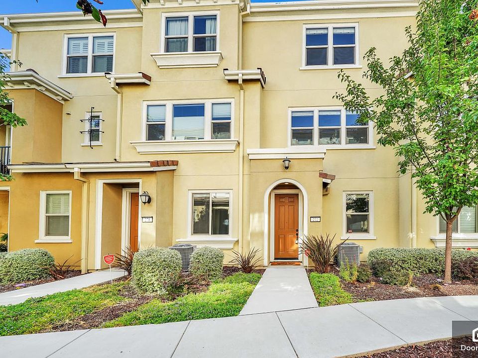 1st image of 272 Montalcino Cir