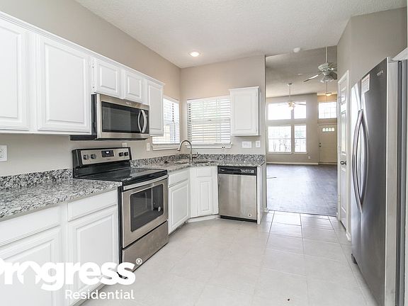 5th image of 805 Quail Brook Dr