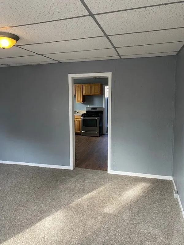 3 bed, 1.5 bath, 1200 sqft, $950 — Photo 2