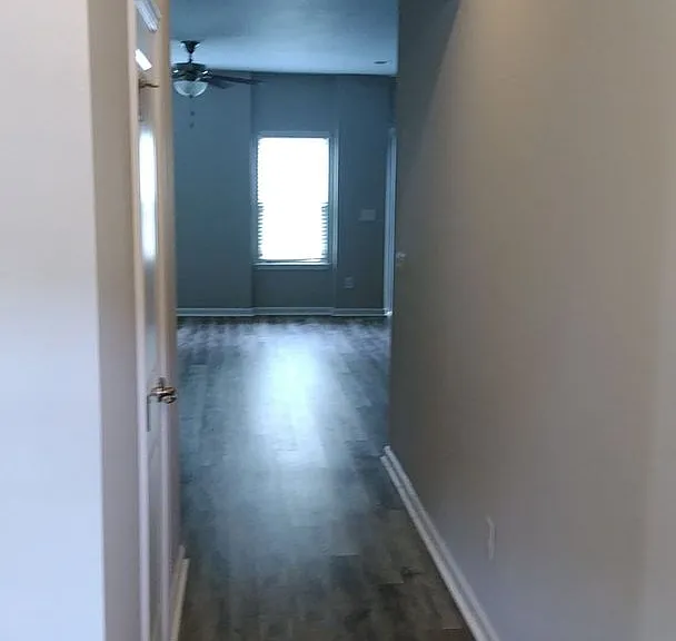 206 Park Meadows Dr — Photo 2