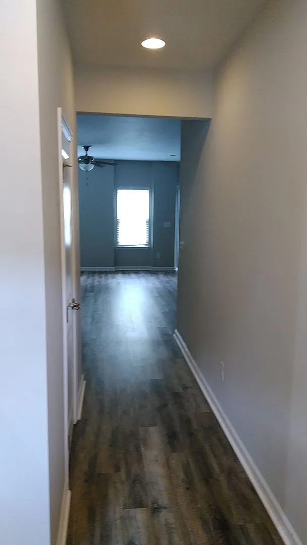 Building Photo - 206 Park Meadows Dr