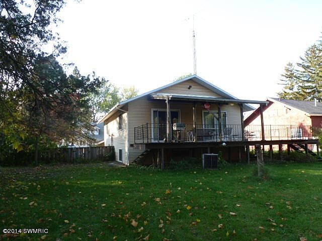 1st image of 521 Michigan St