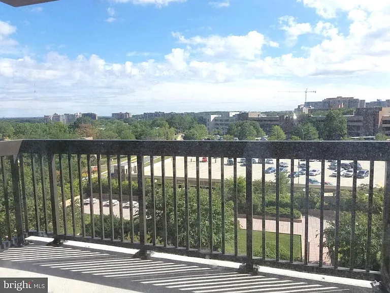 3709 S George Mason Dr #710 — Photo 4