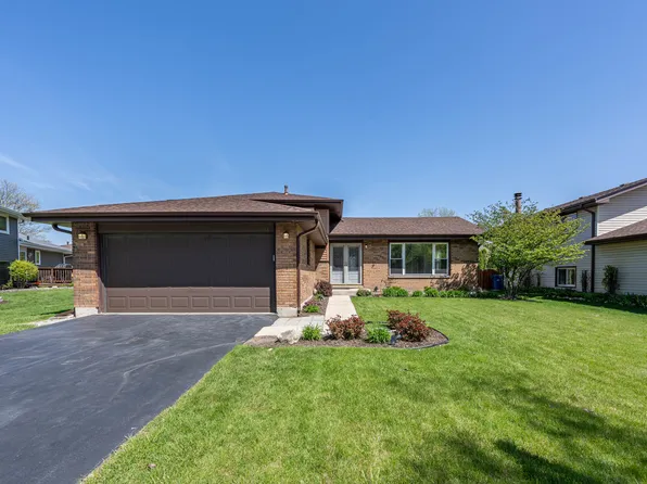 7043 Camden Rd, Downers Grove, IL 60516