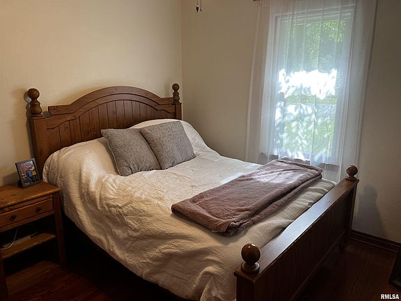 5th image of 1206 W Hill Ave