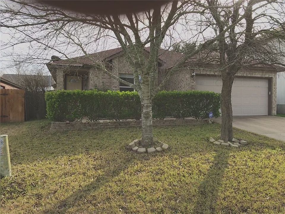 1st image of 2716 Vinson Ct