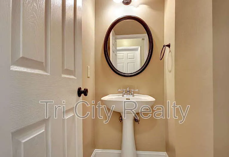 49 Montrose Ln — Photo 39
