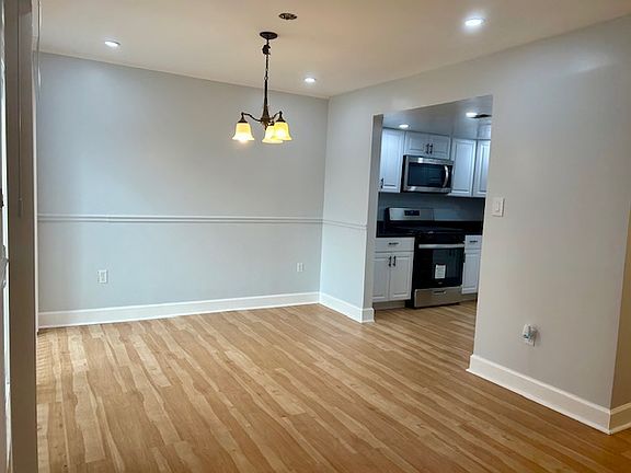 4th image of 6466 Mount Vernon Ln #1