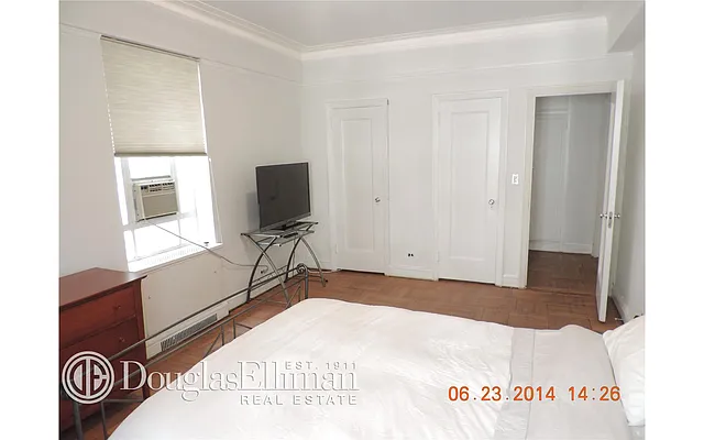 Rented by Douglas Elliman | media 21