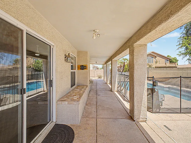 6647 W Tonopah Dr — Photo 8