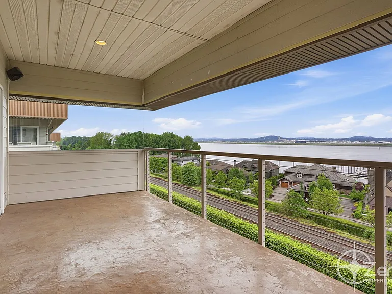 6903 SE Riverside Dr #3 — Photo 5