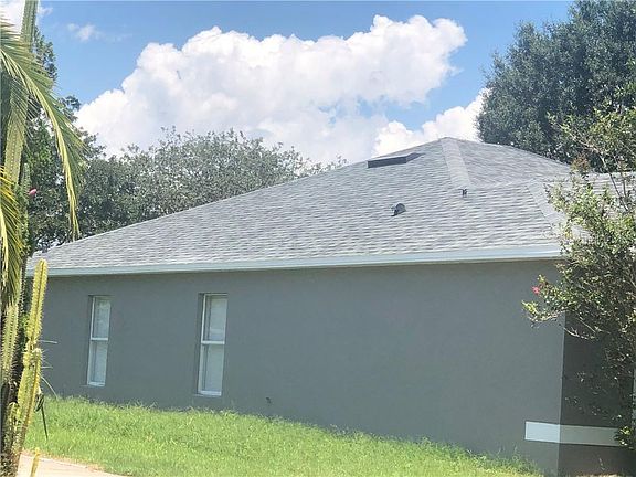3rd image of 328 Winding Cove Ave