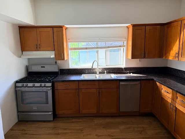 869 Lincoln Ave #201 — Photo 16