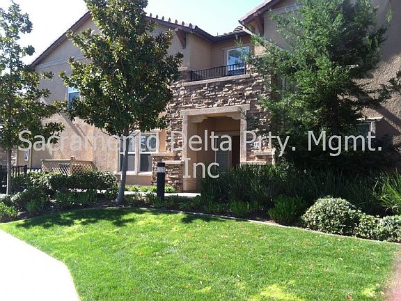 4th image of 3301 N Park Dr Unit 4016