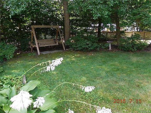 3rd image of 9425 Apple Blossom Dr
