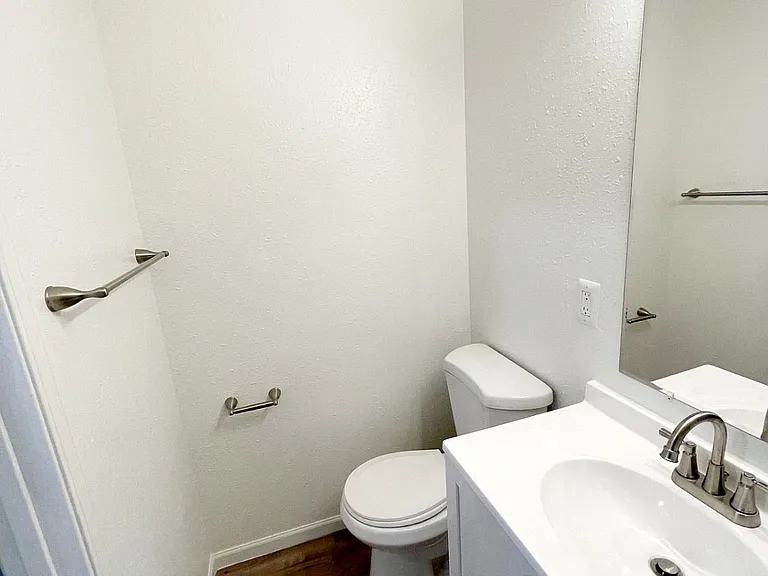 4915 Huntington Ave #6 — Photo 18