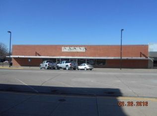 9 S Broadway, Herington, KS 67449