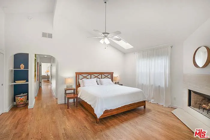 6322 S Harcourt Ave — Photo 11