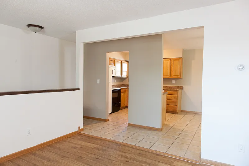 2 bed, 1.0 bath, $1,549 — Photo 3