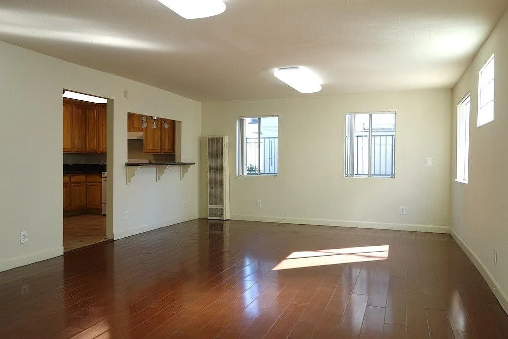 4 bed, 1600 sqft, $4,750 — Photo 3