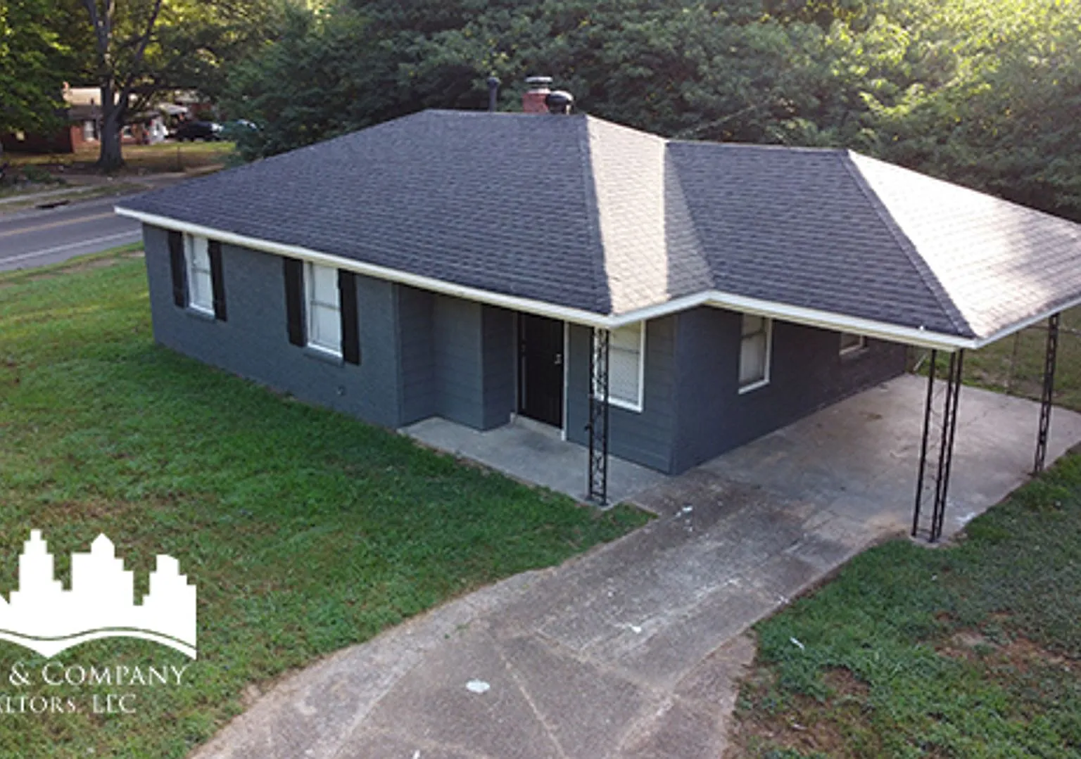 Welcome to 1380 Rolling Hills Drive! — Photo 3