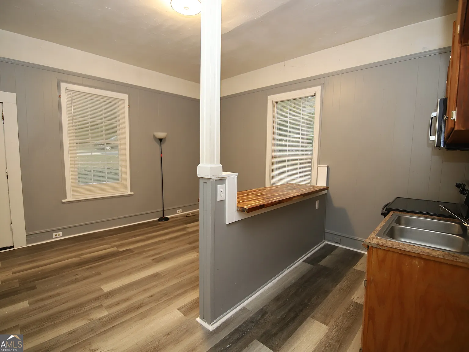 2 bed, 1.0 bath, 938 sqft, $1,175 — Photo 2