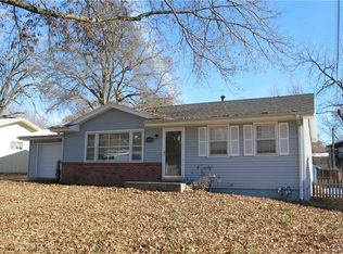 5409 Greencrest Rd, Saint Joseph, MO 64505