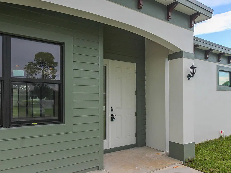 1143 SW Estaugh Ave — Photo 11