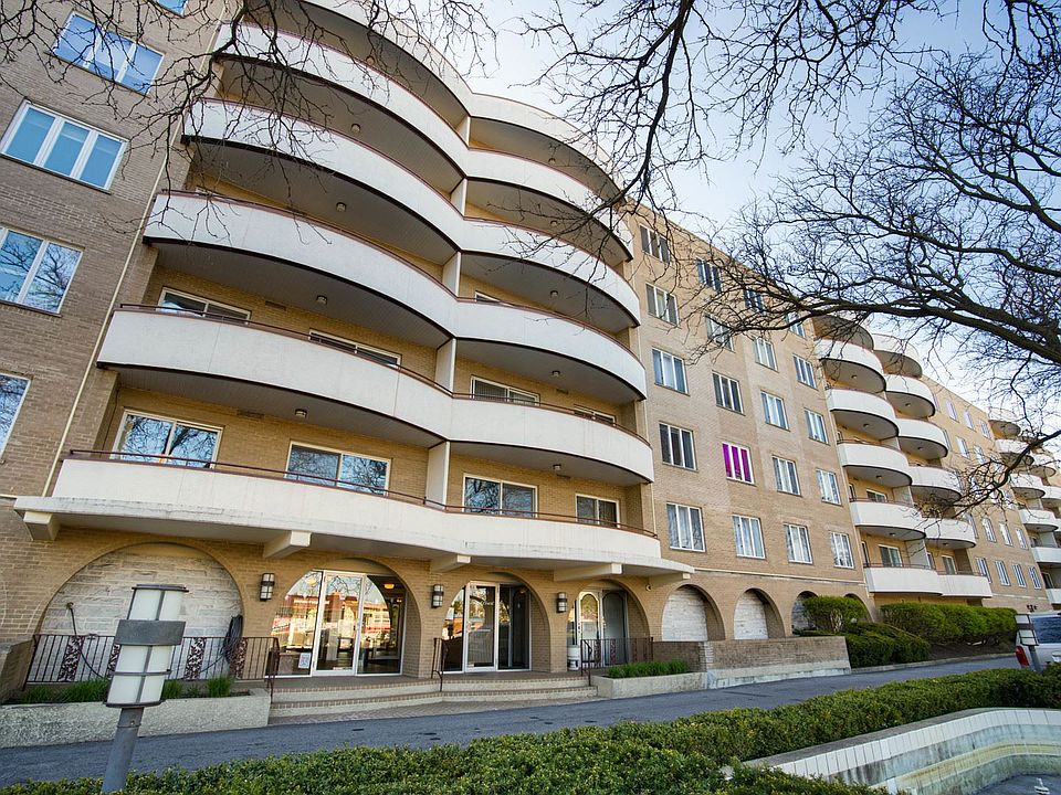 1st image of 6400 N Cicero Ave APT 202