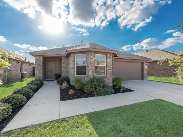 16705 Porterfield Ln, Fort Worth, TX 76247