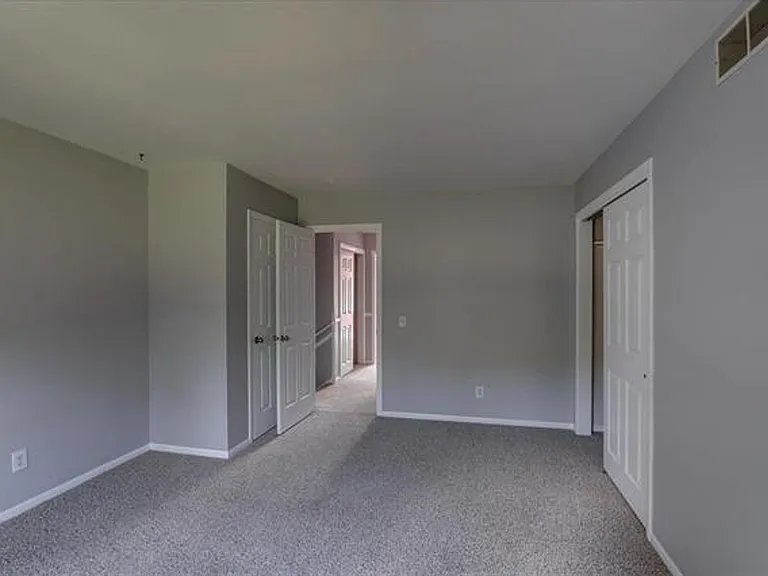 3909 Patrick Henry Way — Photo 32
