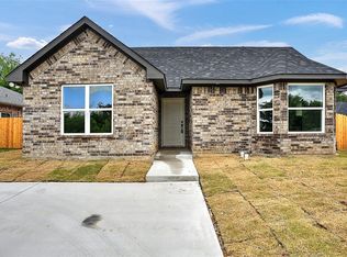 606 N Travis Ave, Denison, TX 75021