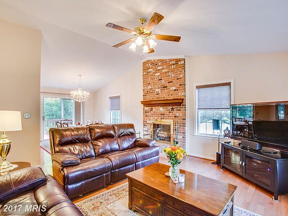 4th image of 4 River Acres Ln