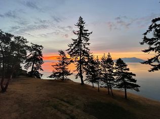 617 Old Sentinel Rd, Olga, WA 98279