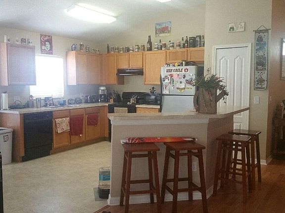 5th image of 15819 Leatherleaf Ln