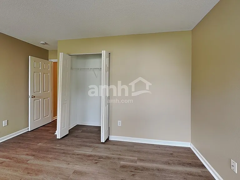 10261 Sunvista Ct — Photo 11