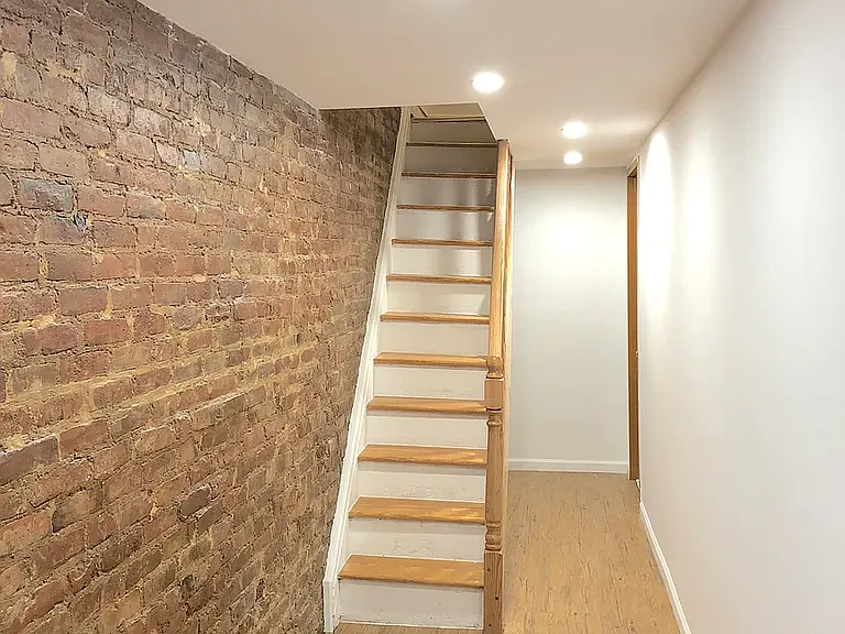 746 Driggs Ave #GRD — Photo 12