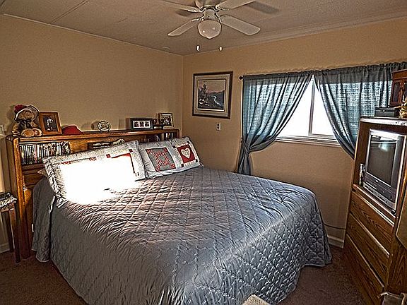 3rd image of 3844 Joy Ln