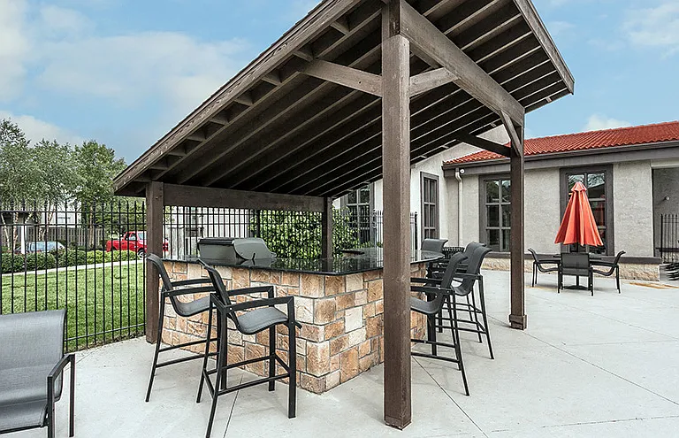 The Club at Indian Creek Apartment Homes — Photo 25