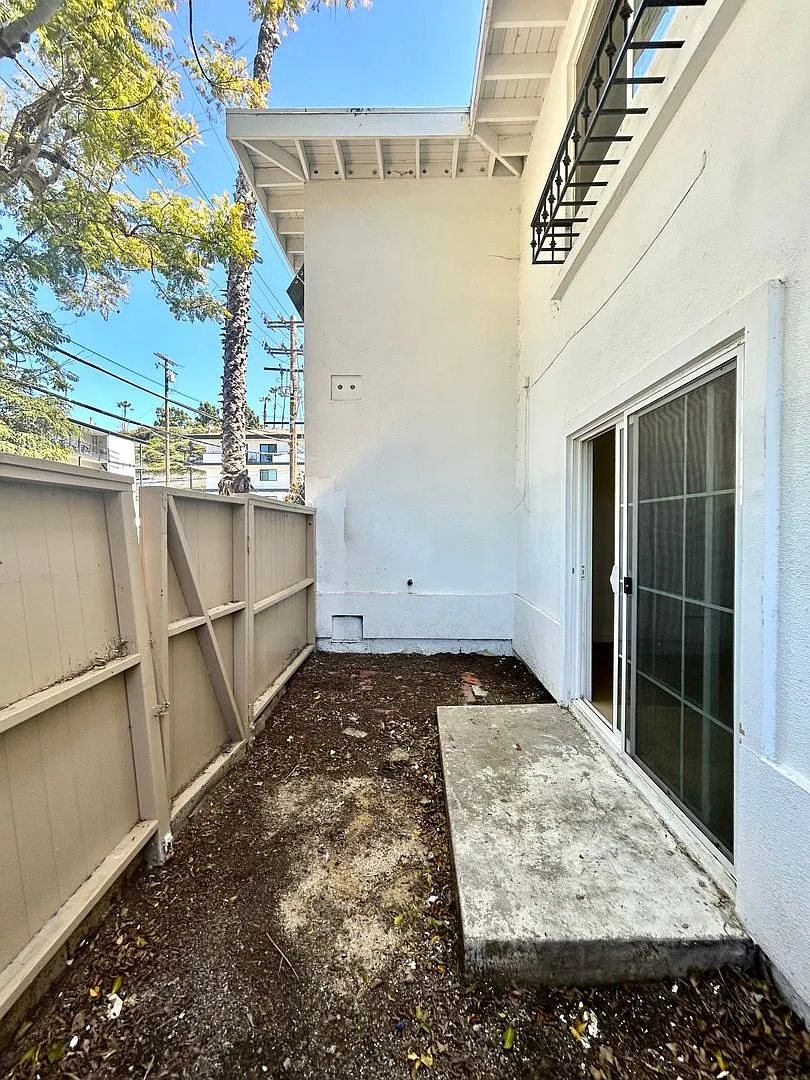 203 Ladera Street — Photo 4