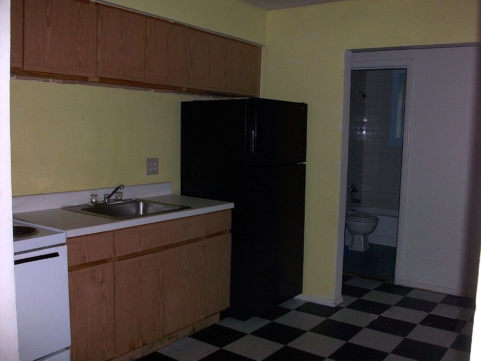 2nd image of 719 Elliott Ave APT 9