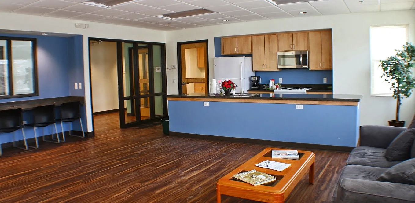 Rolling Hills Apartments — Photo 3