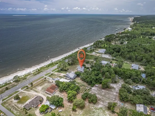 1897 Highway 98 W, Carrabelle, FL 32322