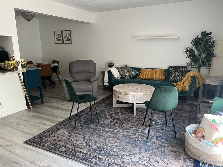 5258 Captains Ct — Photo 2