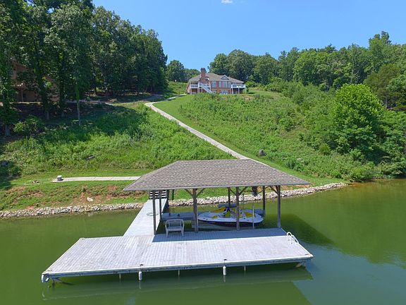 4th image of Blackberry Ridge Dr