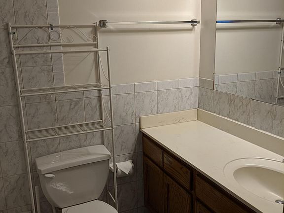 4th image of 2220 W Avenue 33