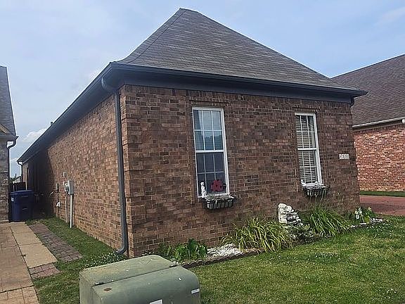 2nd image of 1396 Arbor Lake Dr N