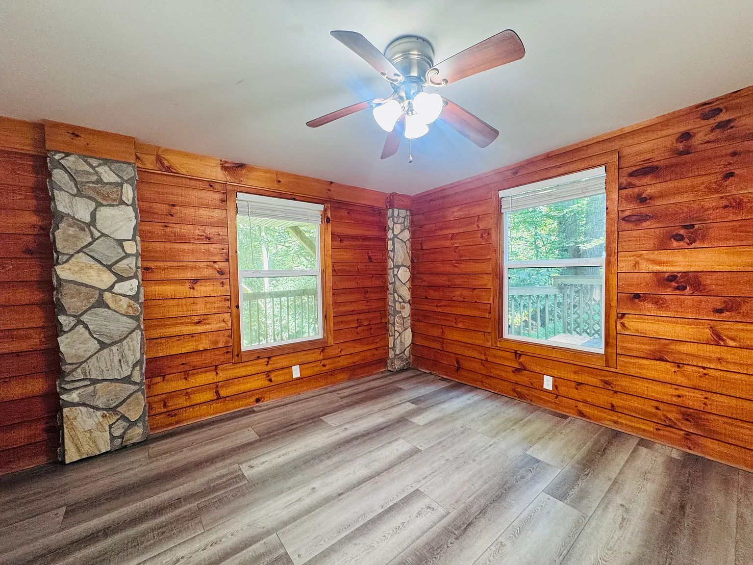 2 bed, 700 sqft, $1,450 — Photo 2