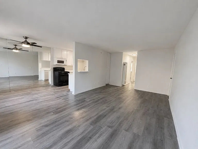 5245 Chesebro Rd — Photo 34